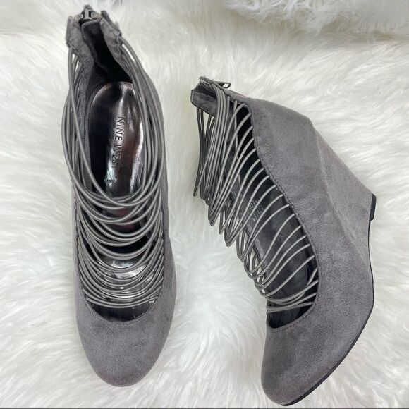 Nine West | strappy suede wedge platform 8.0 gray 4” high. - Picture 2 of 7